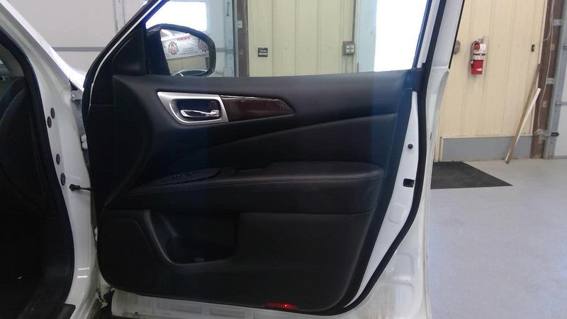 PATHFINDR 2014 Front Door Trim Panel 2029773