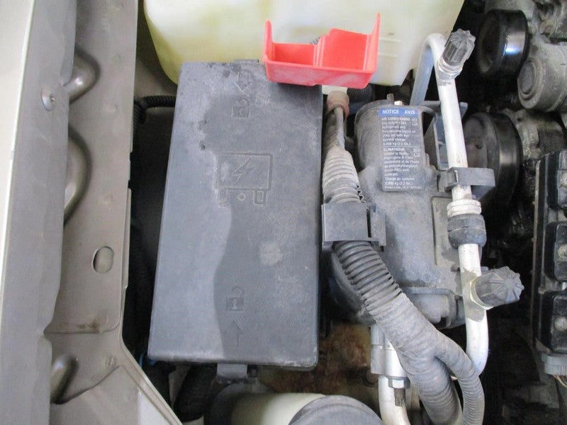 Seat Belt Front Bucket Driver Buckle Fits 00-05 BONNEVILLE 1881319