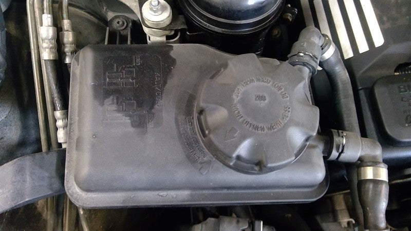 Driver Headlight With Xenon HID Fits 05-07 BMW 525i 1684138