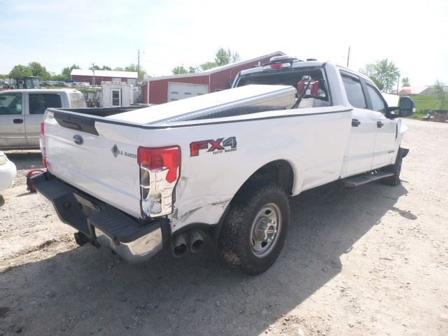F350SD    2020 High Mounted Stop Light 1658392