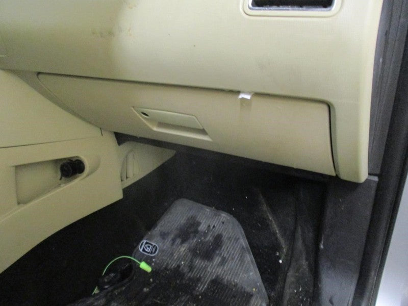 FLEX      2016 Glove Box 1943086