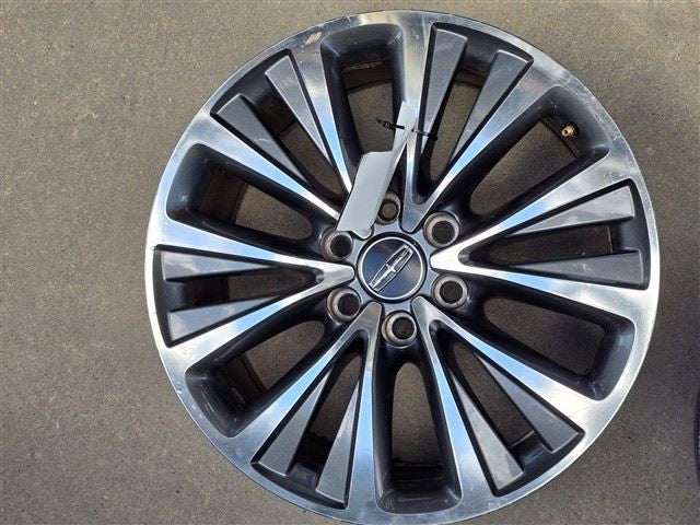 Wheel 20x8-1/2 Aluminum Machined Face Fits 15-17 NAVIGATOR 1918739