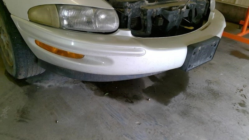 Passenger Right Front Knee Fits 98-99 AURORA 1923596