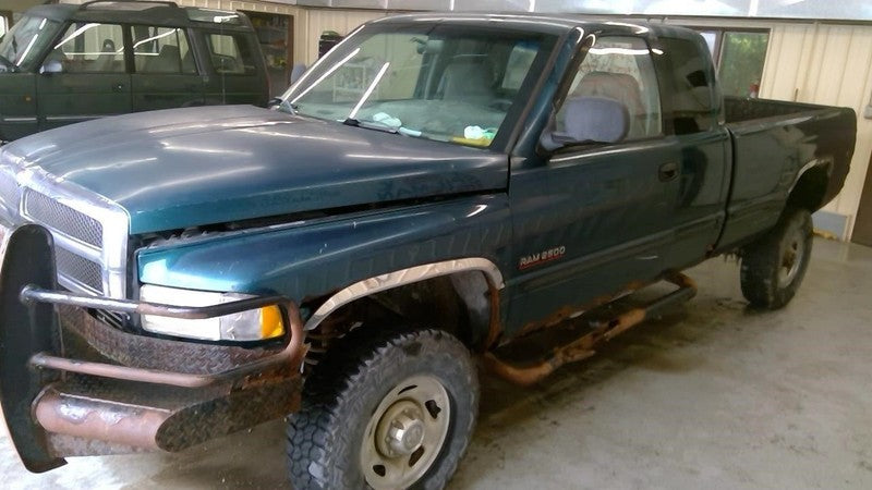 RAM2500   1999 Fuse Box Engine 1923157