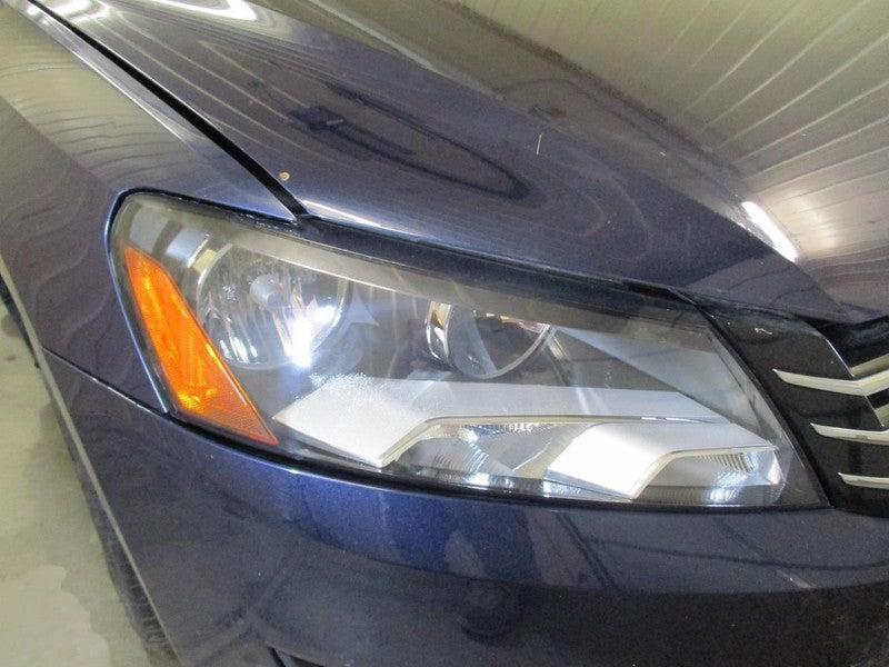 AC Condenser Fits 12-15 PASSAT 2063487