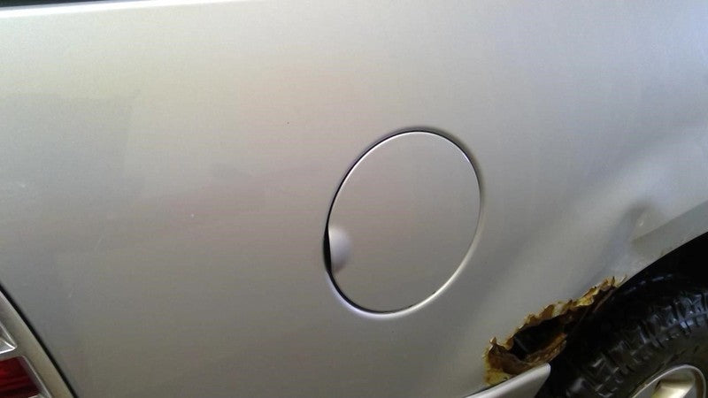 MOUNTNEER 2005 Fuel Filler Door 2027398