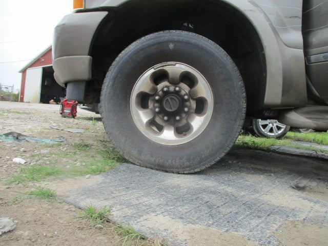 Front Axle 4 Wheel ABS 3.73 Ratio Fits 01-05 EXCURSION 1581045