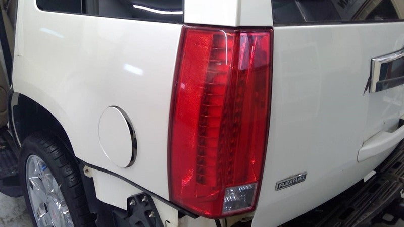ESCALADE  2009 Third Seat Station Wagon  Van 1716200