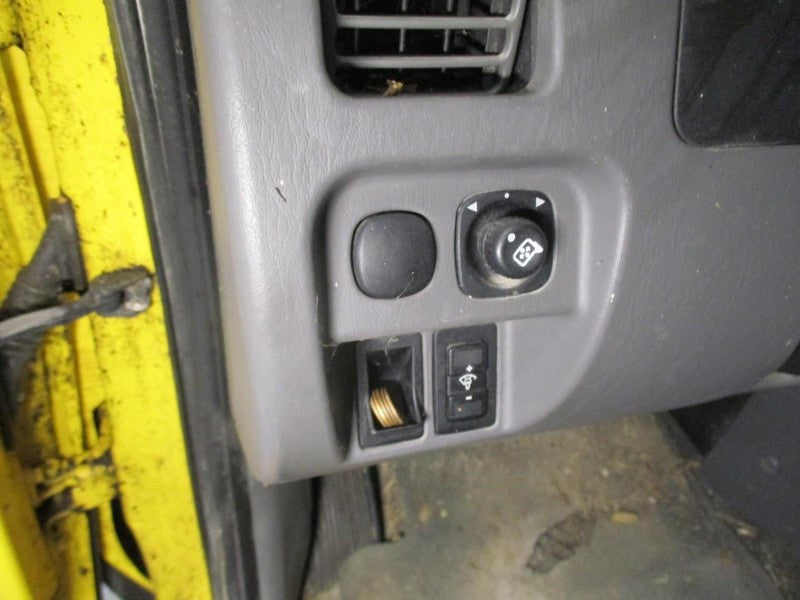 ESCAPE    2003 Dash/Interior/Seat Switch 1858996