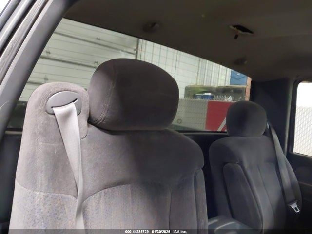 Chevrolet Silverado 2500 1999 Headrest Used 9193