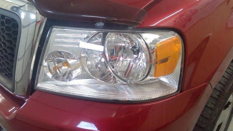 Driver Headlight Bright Background Fits 04-08 FORD F150 PICKUP 2017443