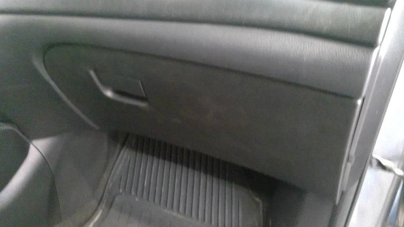 ROGUE     2017 Glove Box 1942127
