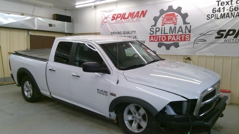 RAM1500   2014 Glove Box 1918355