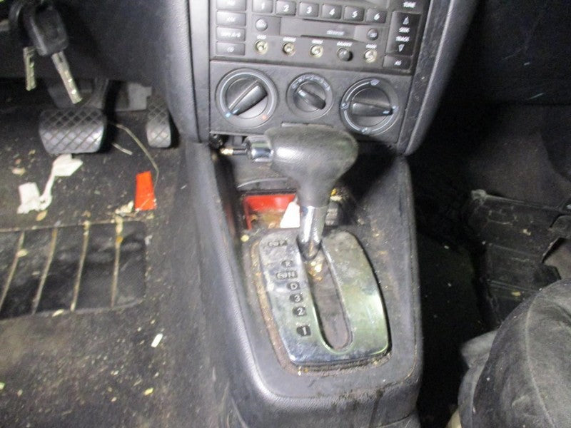 GOLF      2003 Transmission Shift 1924533