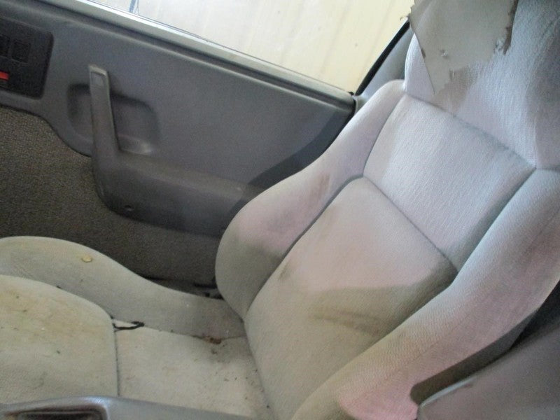 FIERO     1987 Front Seat 1679843