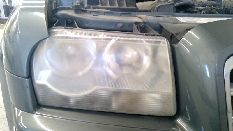 Passenger Right Headlight Halogen Without Projector Fits 05-07 300 188