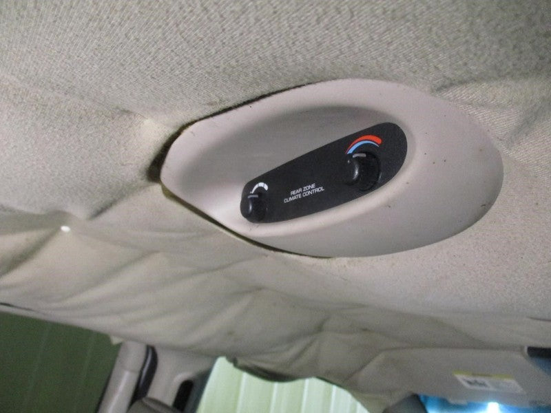 Temperature Control AC Rear Roof Mounted Fits 01-07 CARAVAN 2020578