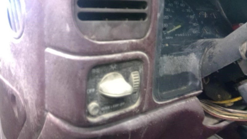 TGMC1500  1995 Dash/Interior/Seat Switch 2017926