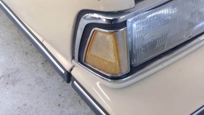 Passenger Corner/Park Light Cornering Fits 86-91 EIGHTY EIGHT 1972629
