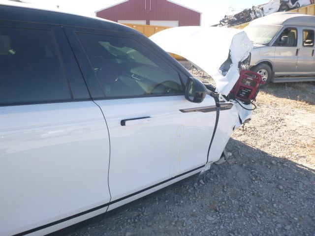 VELAR     2021 Door Trim Panel Rear 1611748