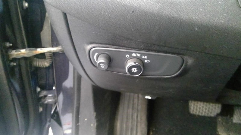 EQUINOX   2019 Dash/Interior/Seat Switch 1985703