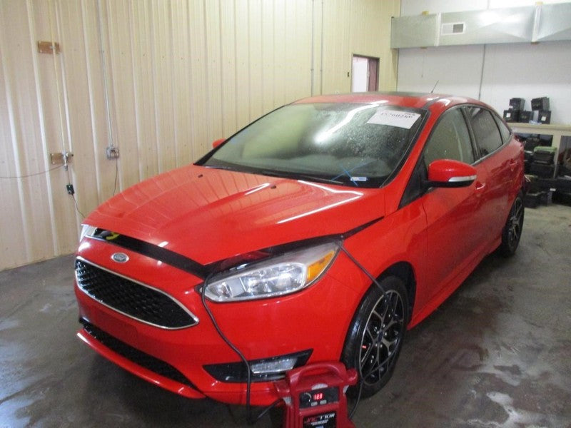 FOCUS     2015 Front Door Trim Panel 2061713