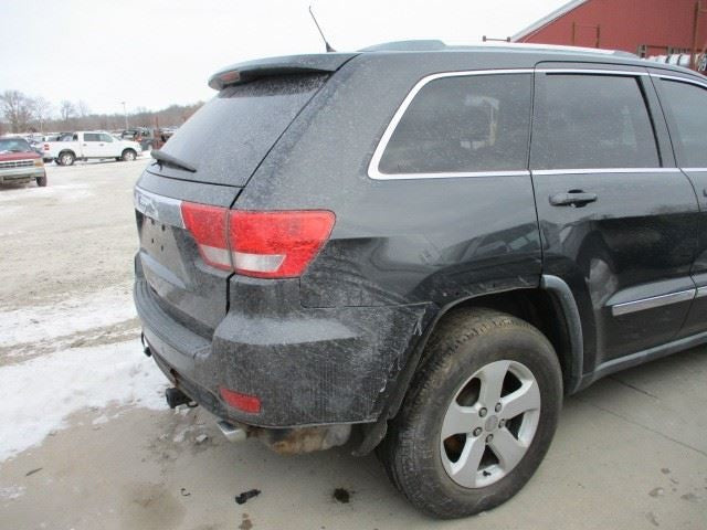 Grille Laredo VIN A 7th Digit Lower Fits 11-13 GRAND CHEROKEE 1230289