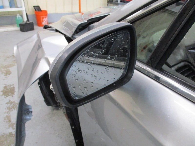 FUSION    2020 Glove Box 1682850