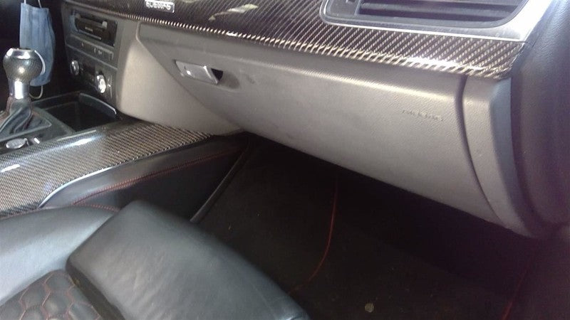 RS7       2015 Glove Box 1643244