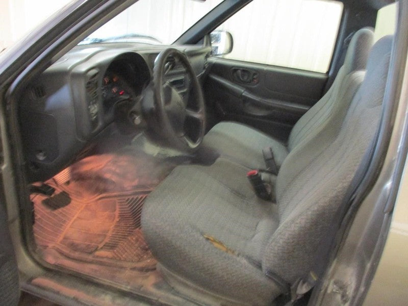 S10PICKUP 1999 Sun Visor 1912673