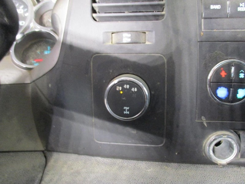 SILVRDO35 2011 Dash/Interior/Seat Switch 1738418