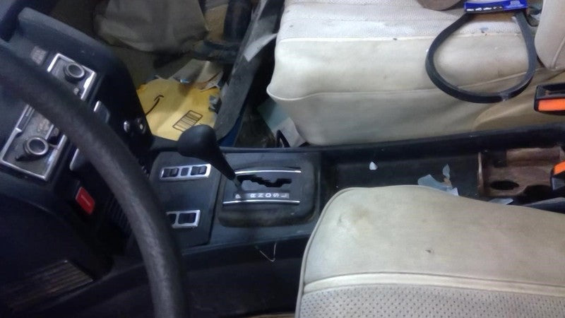 300D      1976 Transmission Shift 1942687