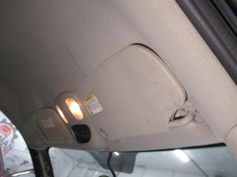 Passenger Sun Visor Quad Cab 4 Door Fits 02-05 DODGE 1500 PICKUP 19365