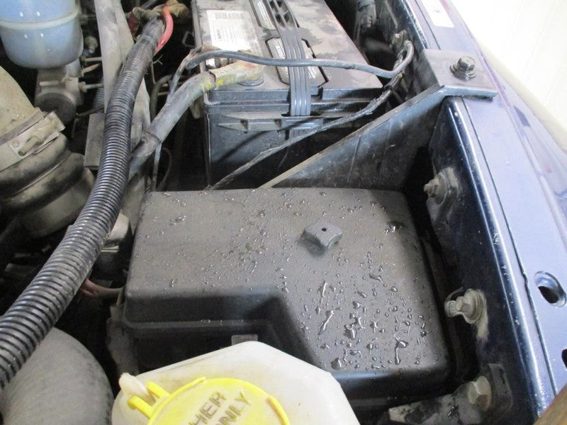 RAM2500   2004 Fuel Filler Door 1886392