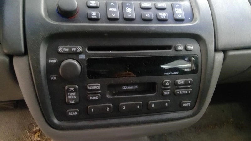 Audio Equipment Radio Opt U1R Fits 00-01 DEVILLE 1907461