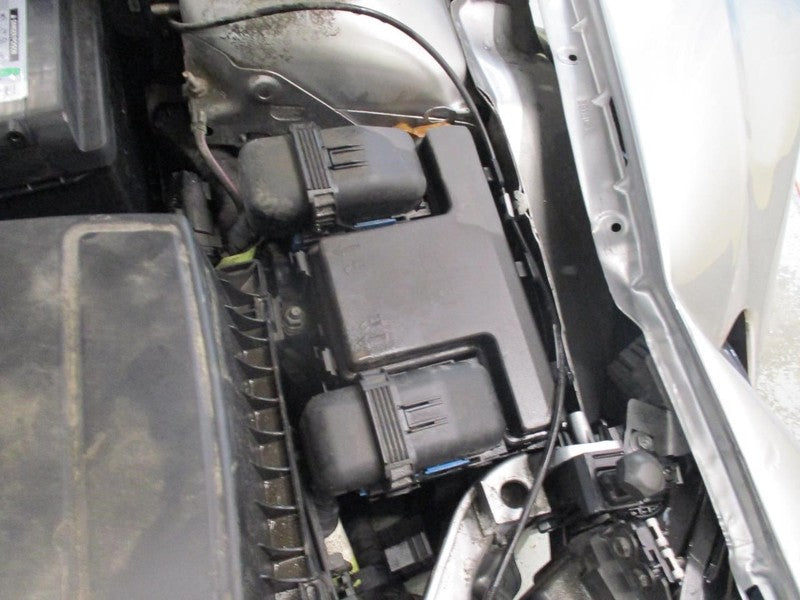 FUSION    2020 Glove Box 1682850