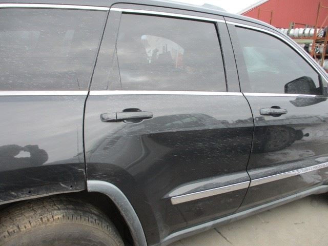 Grille Laredo VIN A 7th Digit Lower Fits 11-13 GRAND CHEROKEE 1230289