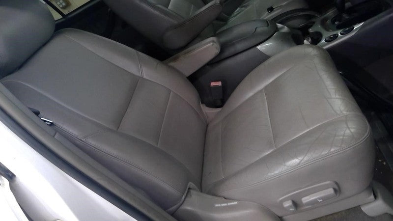 Passenger Front Seat Bucket With  Leather Fits 01-04 SEQUOIA 1865608