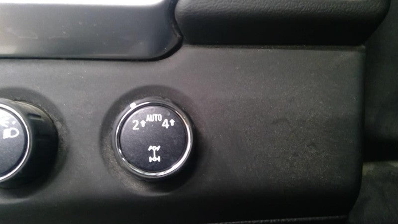 SUBURBN15 2017 Dash/Interior/Seat Switch 1900626