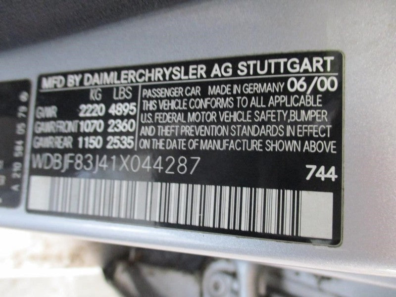 E430      2001 Glove Box 1692990