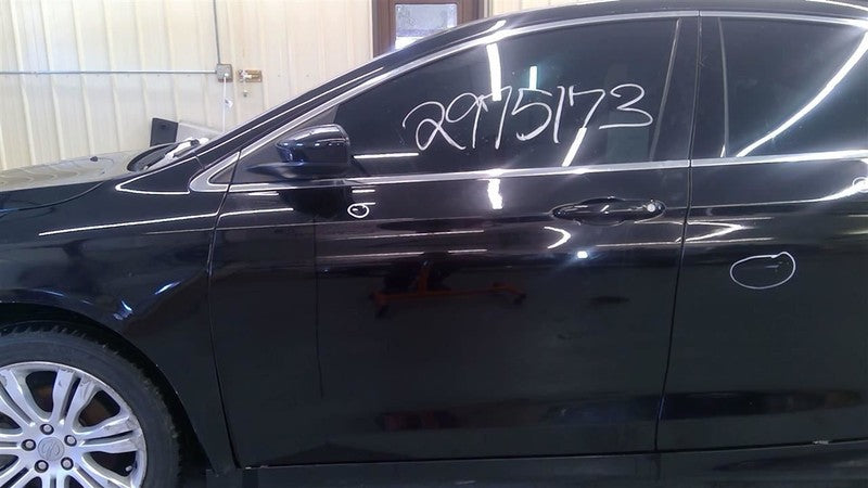 Driver Headlight Halogen Projector Black Bezel Fits 15-17 200 1638568