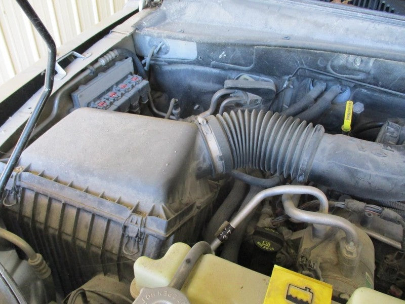Passenger Front Seat Bucket LHD Cloth Manual Fits 08-12 LIBERTY 205178