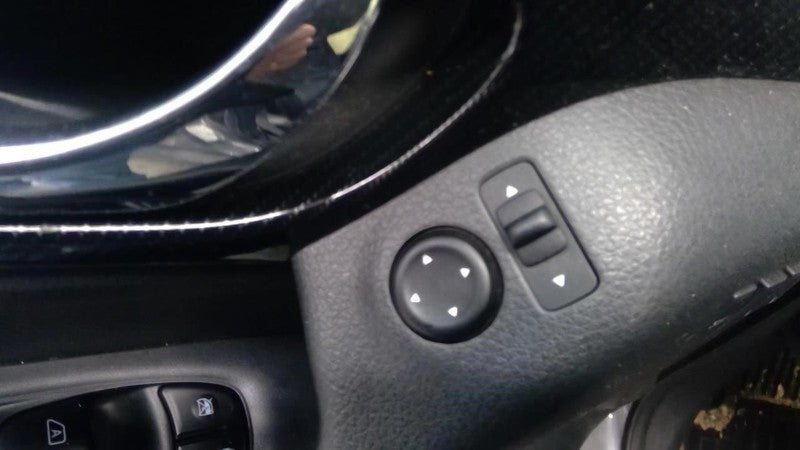 Driver Front Door Switch Driver's Lock And Window Fits 14-20 ROGUE 189