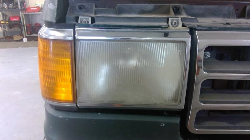 Passenger Right Headlight With Chrome Trim Fits 87-91 BRONCO 2019572
