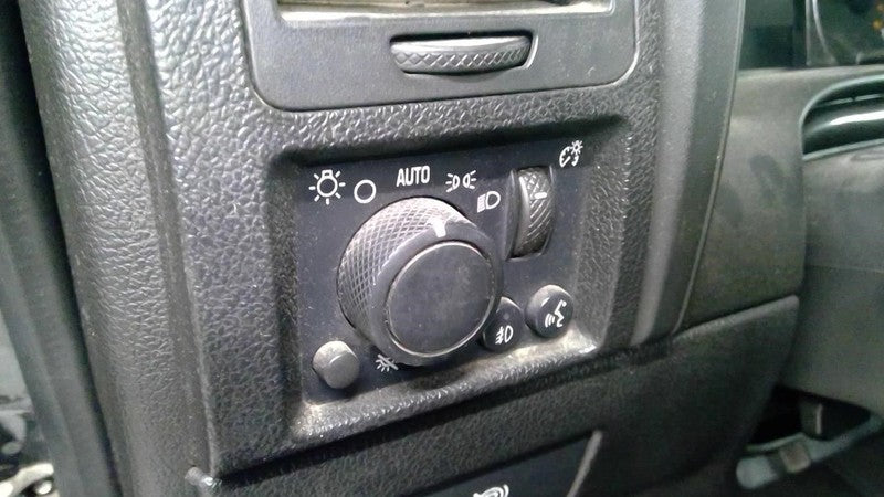 H3        2006 Dash/Interior/Seat Switch 2028673