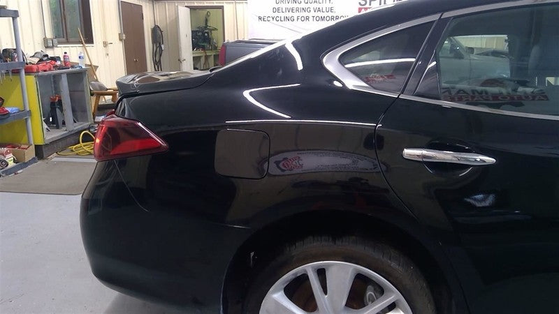 Q70       2016 Headrest 1679975