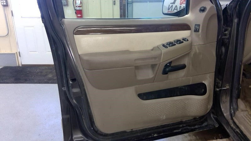 EXPLORER  2005 Front Door Trim Panel 2051180