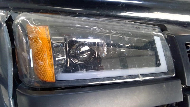 Passenger Headlight Classic Style Fits 05-07 SILVERADO 1500 PICKUP 190