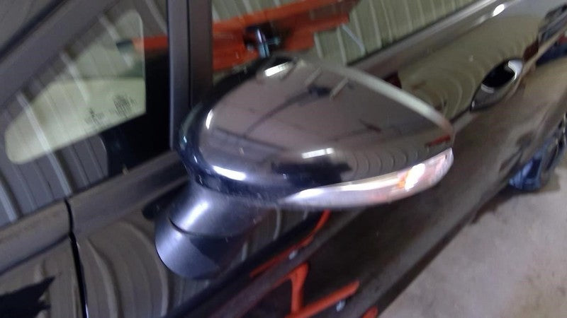 FIESTA    2016 Glove Box 1911004