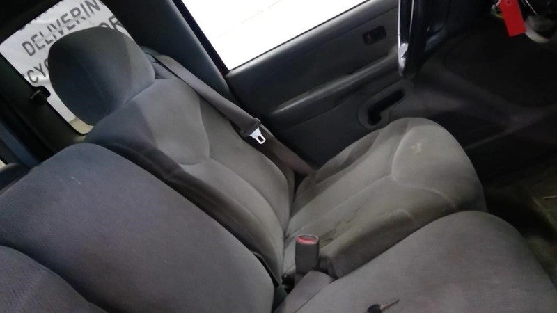 SIERRA150 2000 Front Seat 2022886